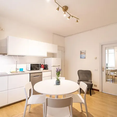 In The Historic Center Of Apartman Como