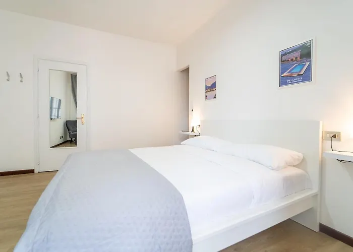 In The Historic Center Of Apartman Como