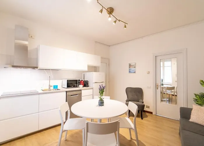 In The Historic Center Of Apartman Como